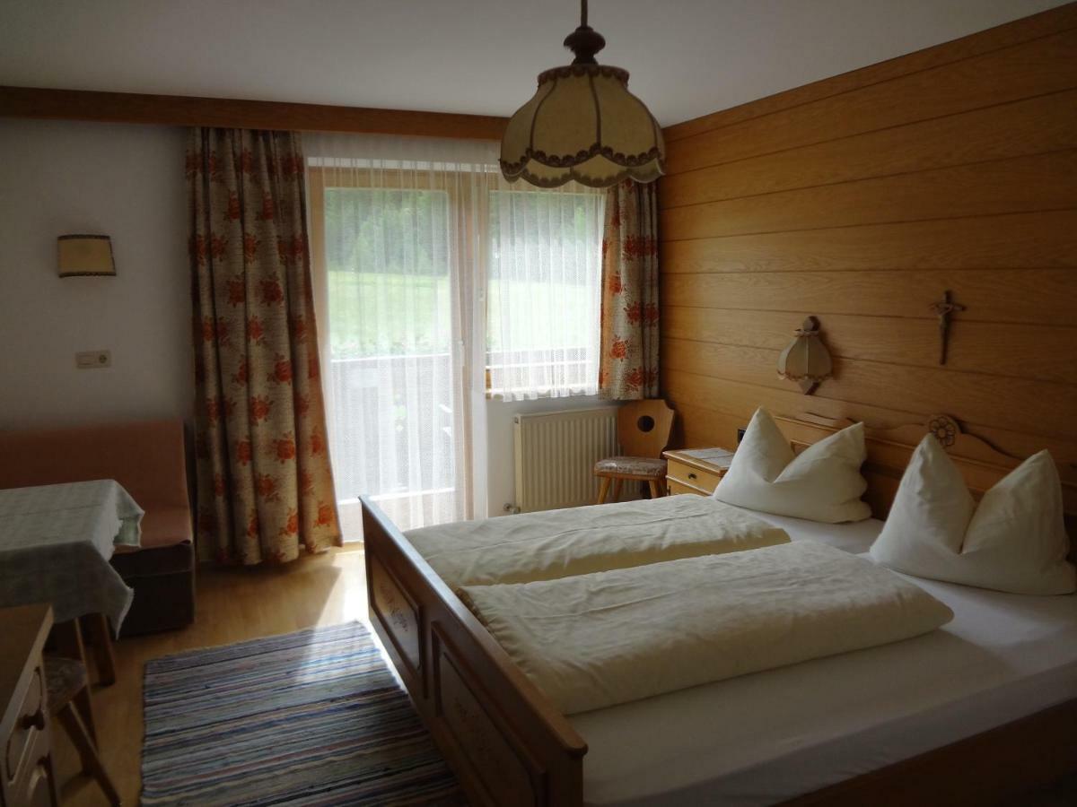 Haus Bergheimat Hotel Kals-am Großglockner Buitenkant foto